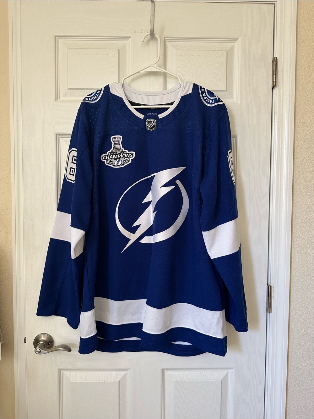 Tampa Bay Lightning Kucherov NHL Hockey Jersey Men’s XL